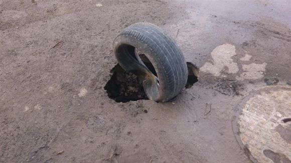 Как да приложим умело износена гума в запълване на дупка